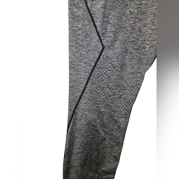 Nike Pro Gray Seamless Training Leggings, Size XL, GUC - Picture 4 of 6